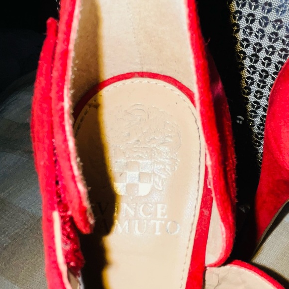 Women’s Gorgeous red high heels 👠- Picture 9 of 10